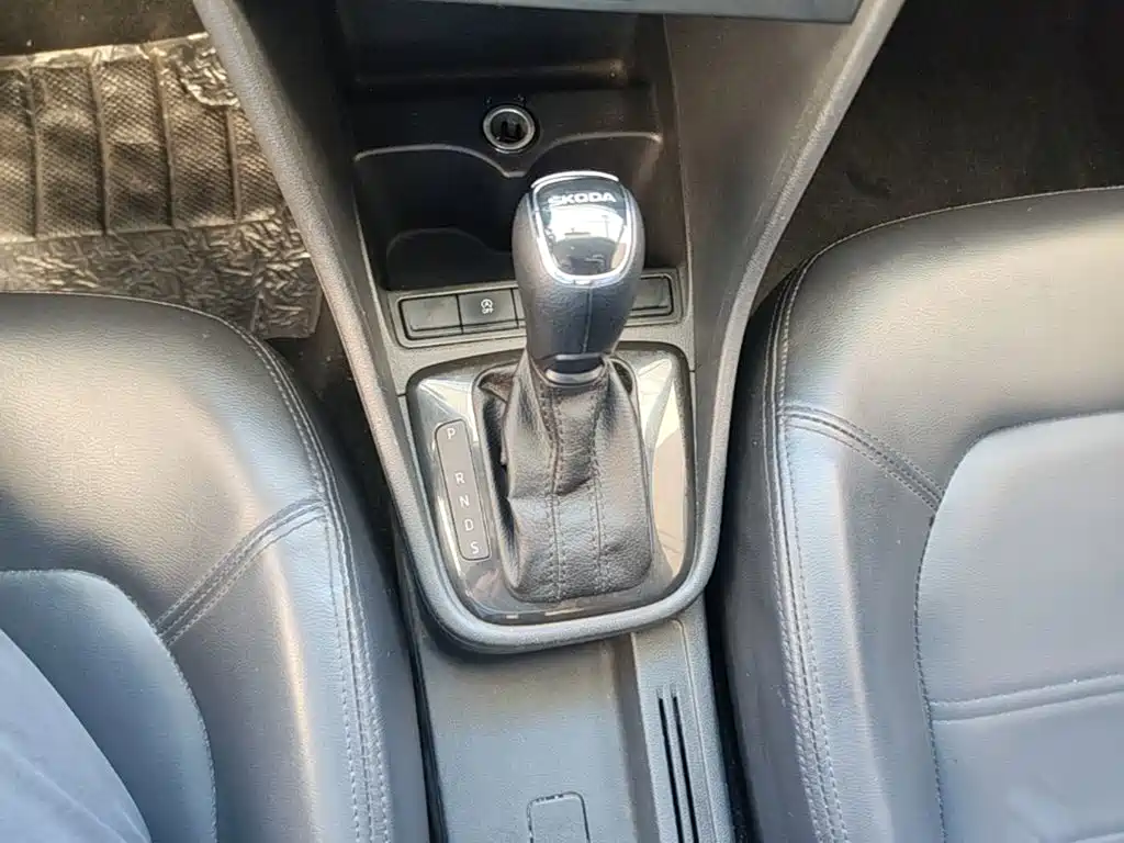 Skoda Rapid — фото 14