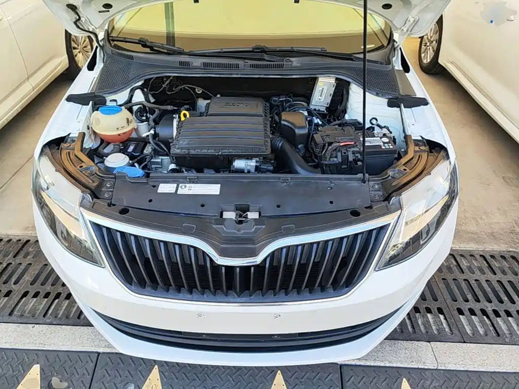 Skoda Rapid — фото 20