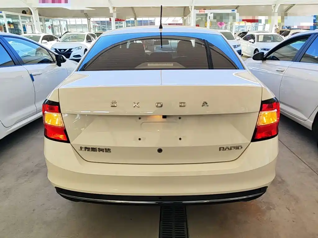 Skoda Rapid — фото 6