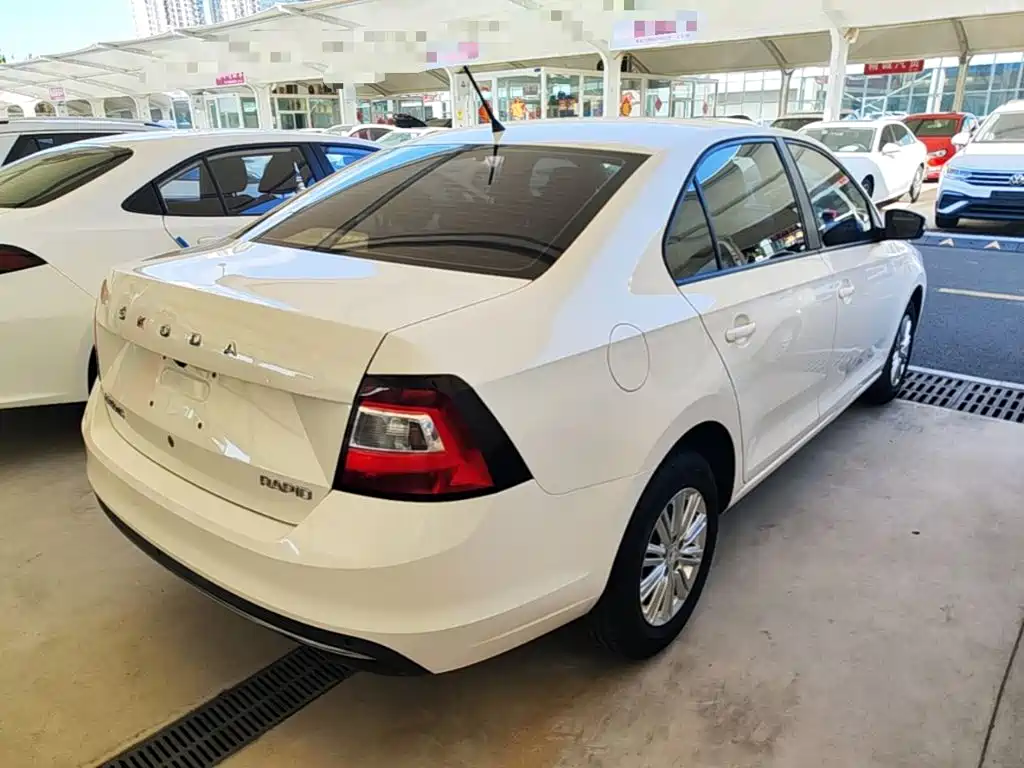 Skoda Rapid — фото 7