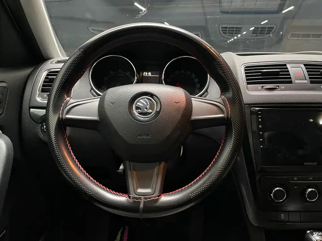 Skoda Yeti — фото 21