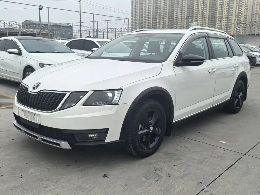 Skoda Octavia — фото 2