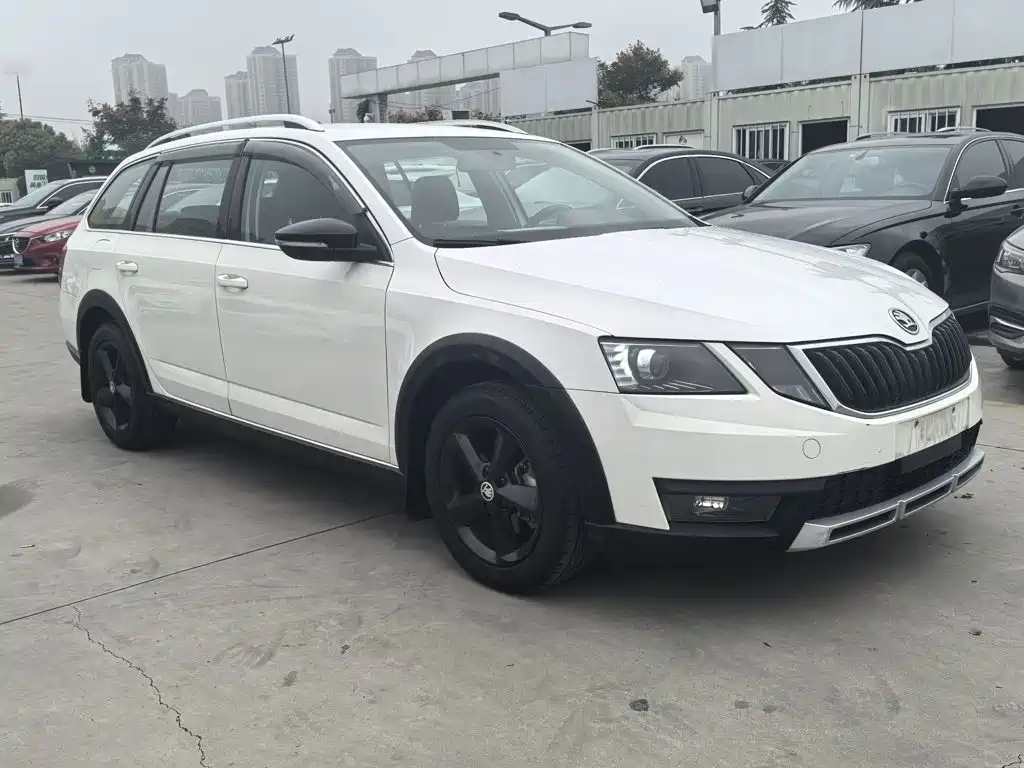 Skoda Octavia — фото 4