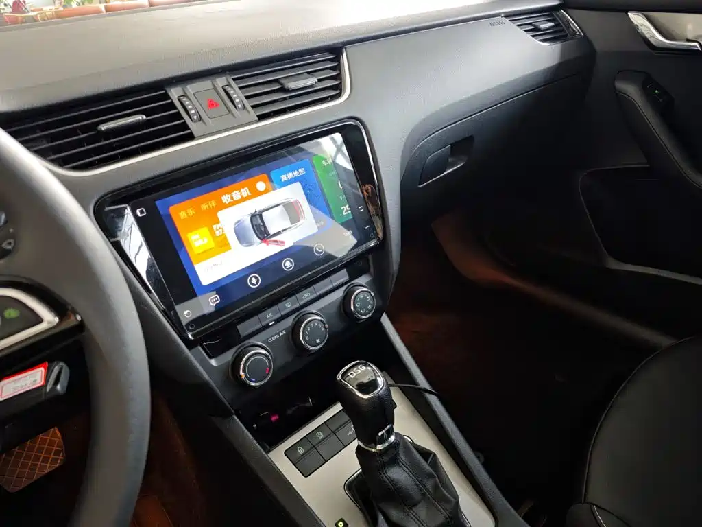 Skoda Octavia — фото 14