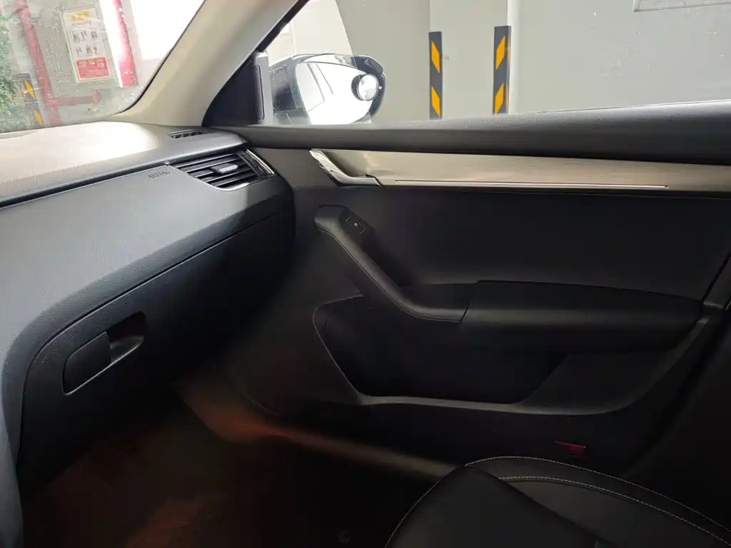 Skoda Octavia — фото 15