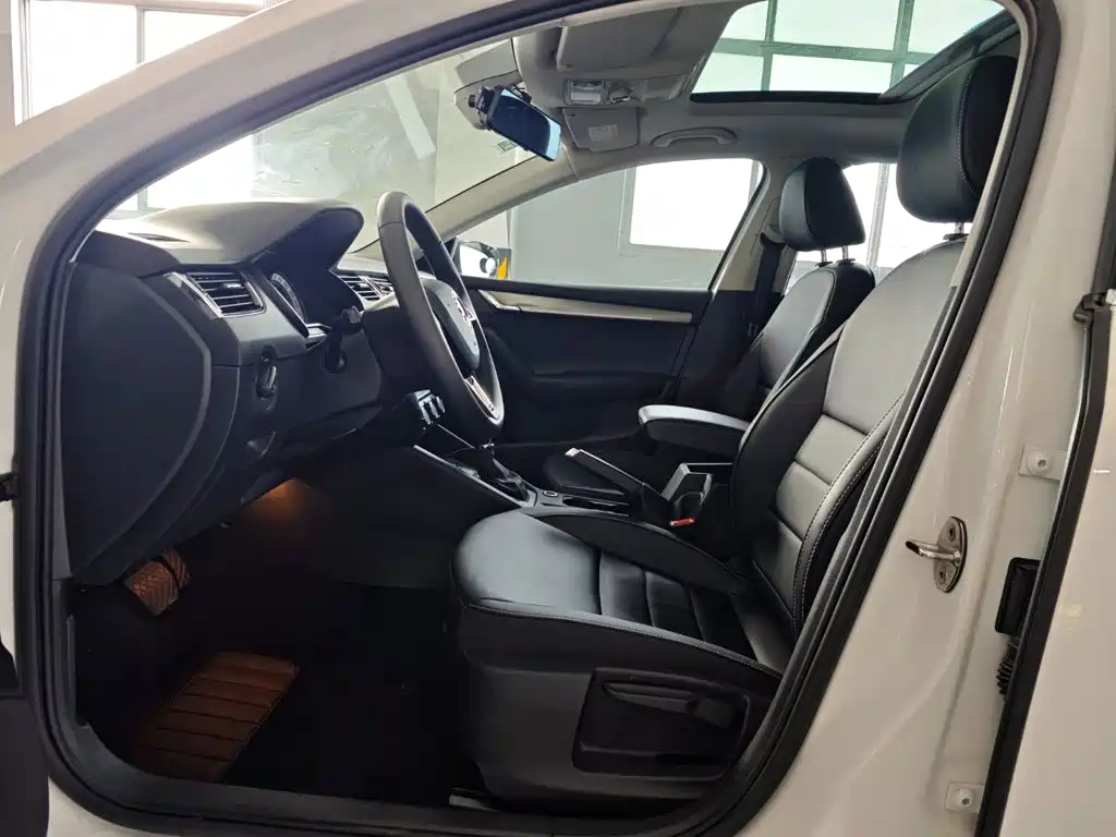Skoda Octavia — фото 21
