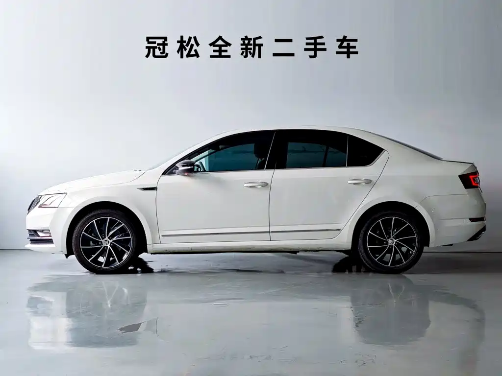 Skoda Octavia — фото 4