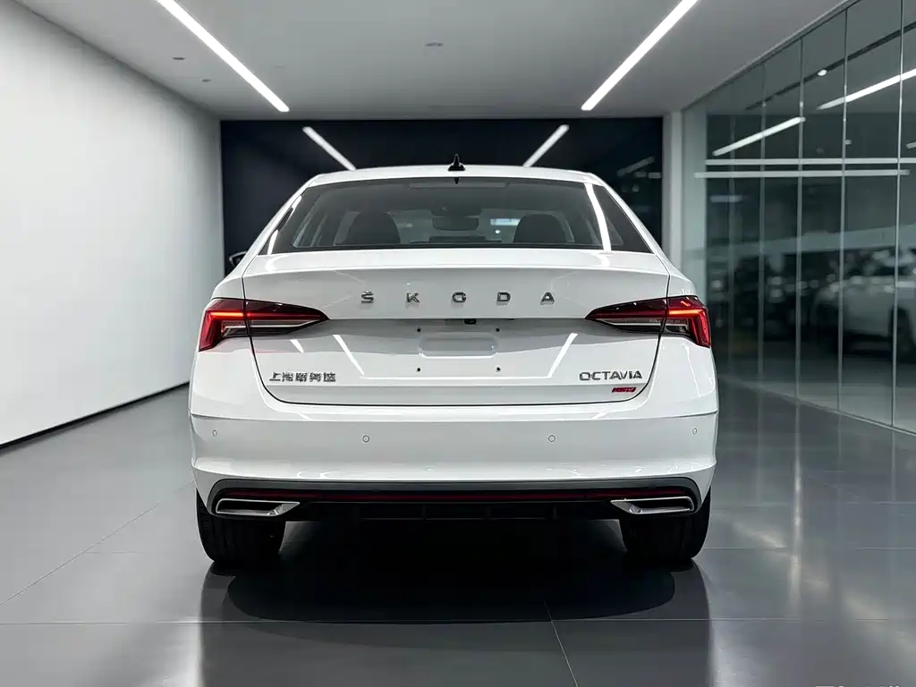 Skoda Octavia — фото 6