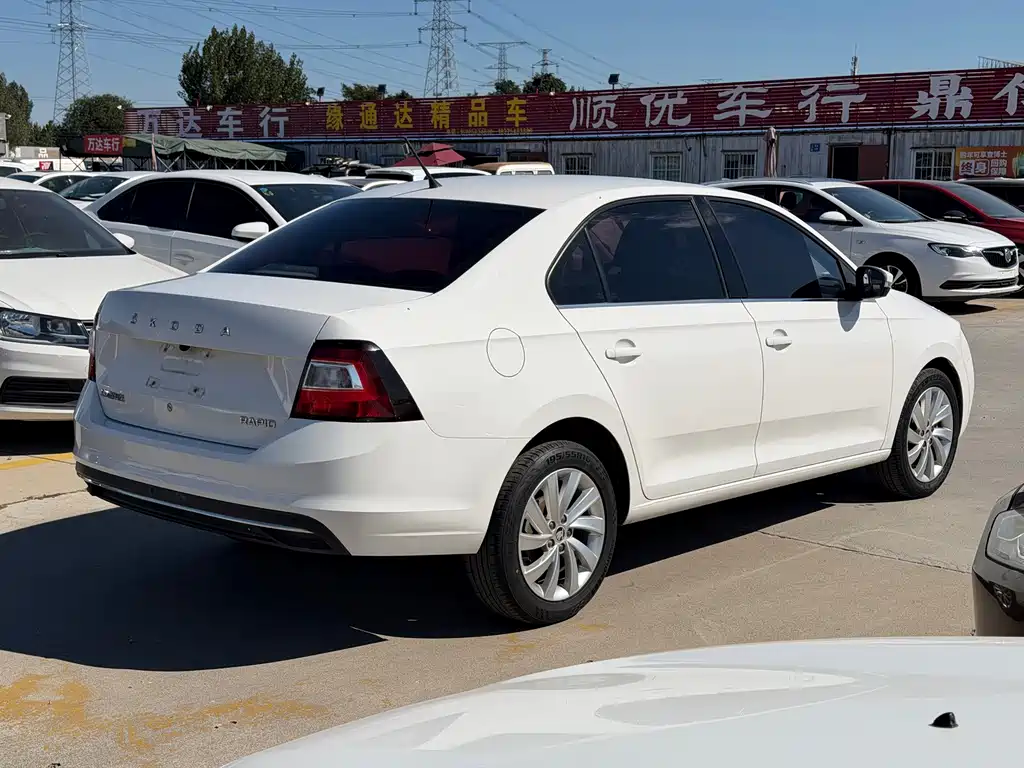 Skoda Rapid — фото 6