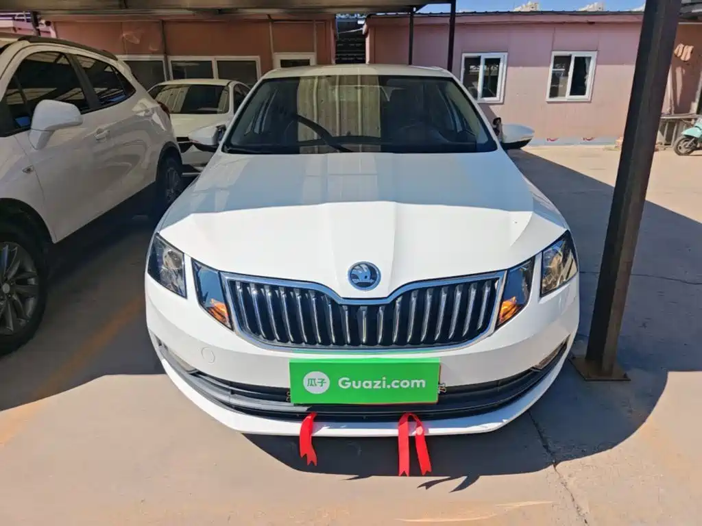 Skoda Octavia — фото 3