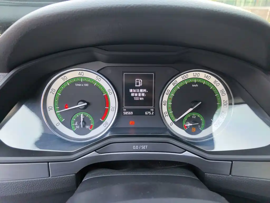 Skoda Superb — фото 7