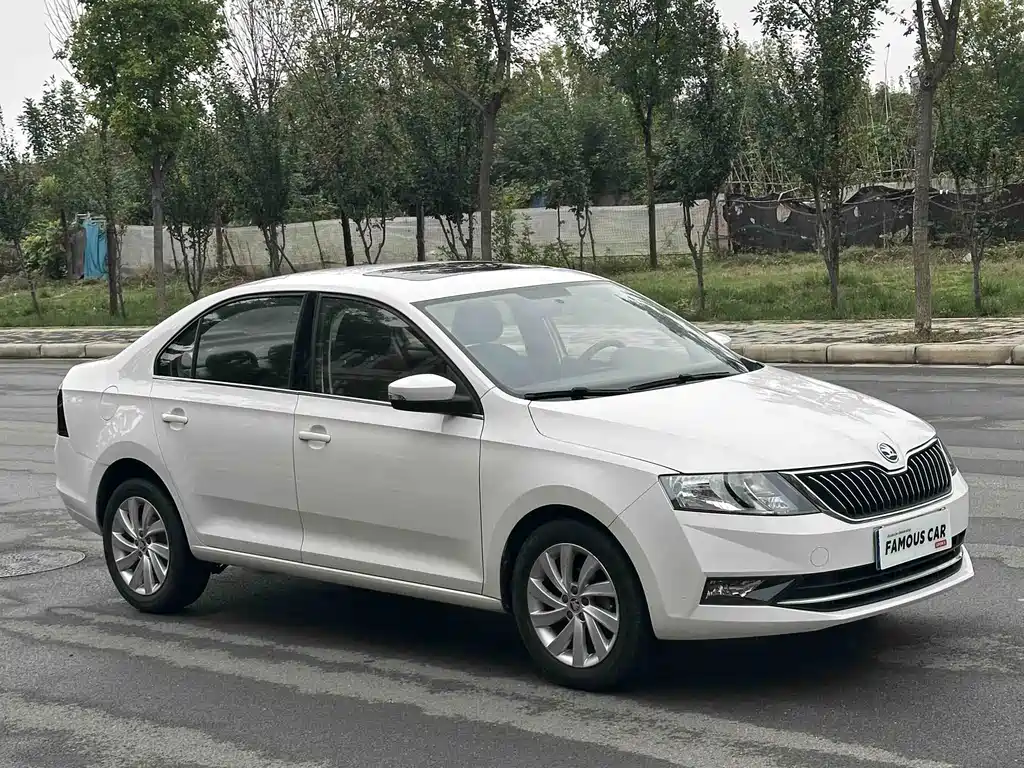 Skoda Rapid — фото 3