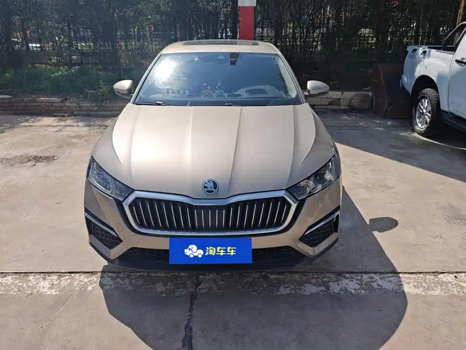 Skoda Octavia — фото 2