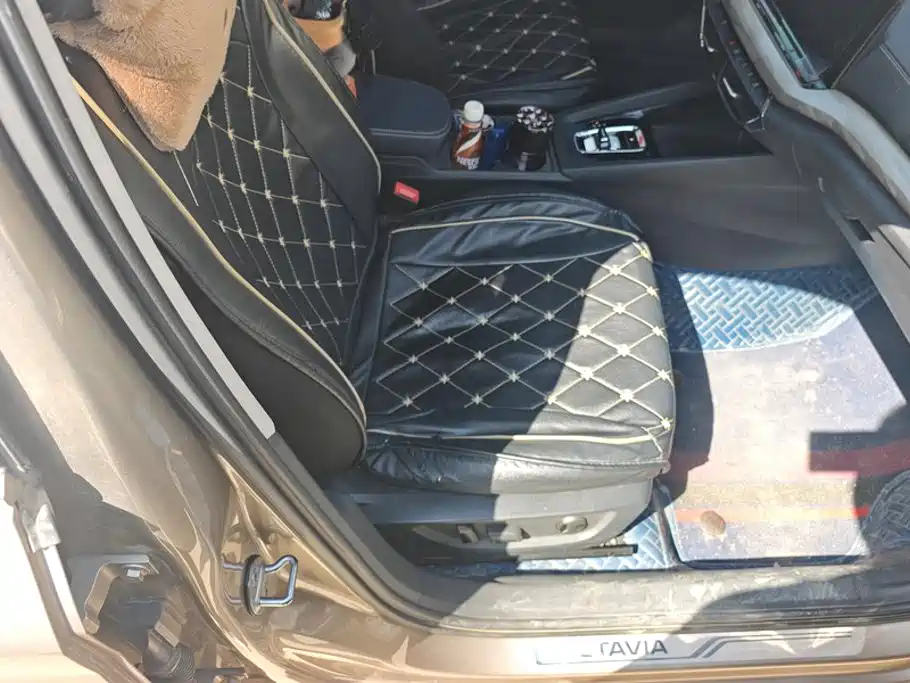 Skoda Octavia — фото 8