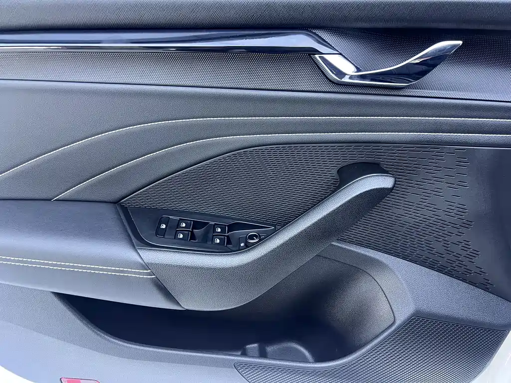 Skoda Octavia — фото 10
