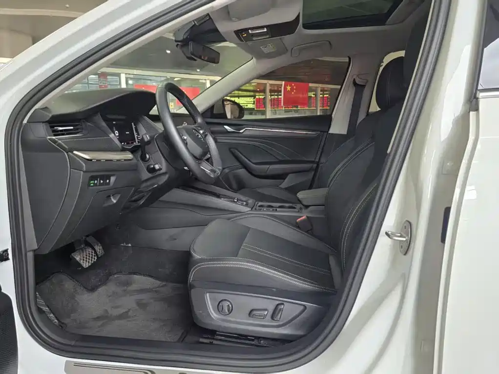 Skoda Octavia — фото 8