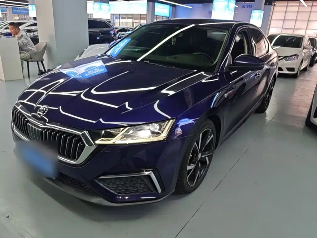 Skoda Octavia — фото 2