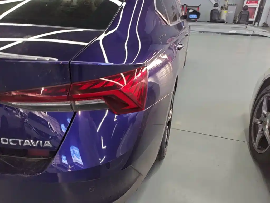 Skoda Octavia — фото 8