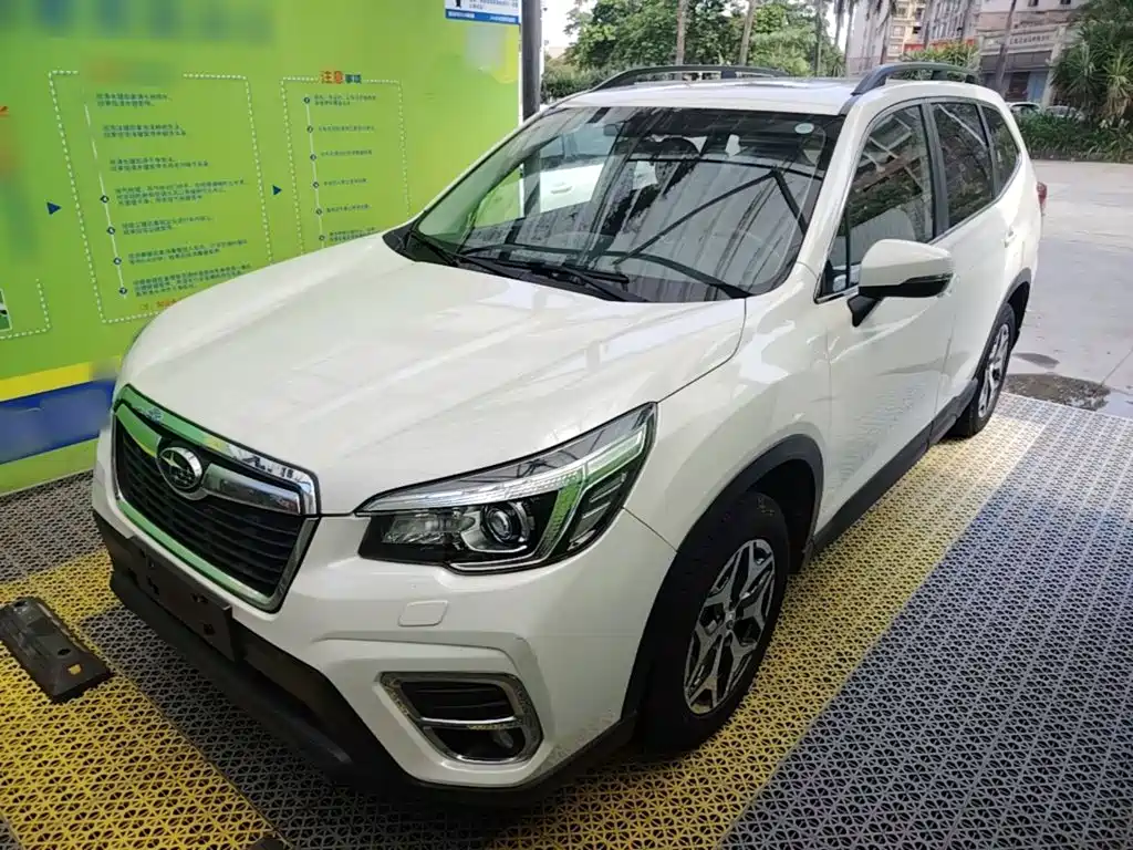 Subaru Forester — фото 2
