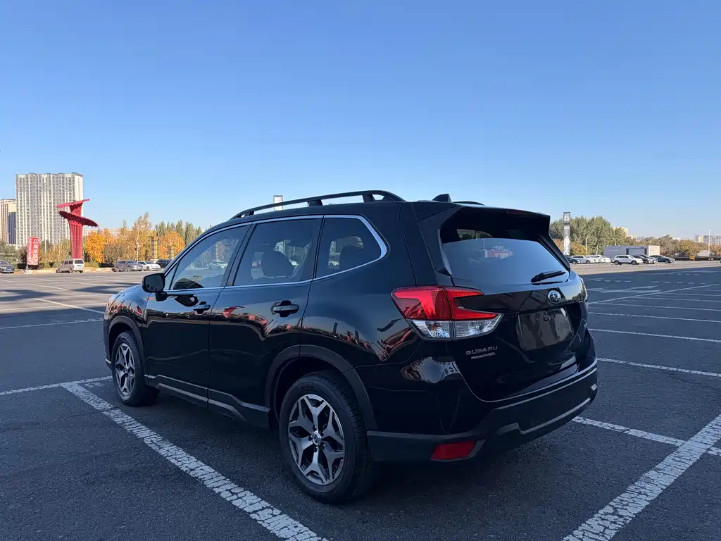Subaru Forester — фото 4