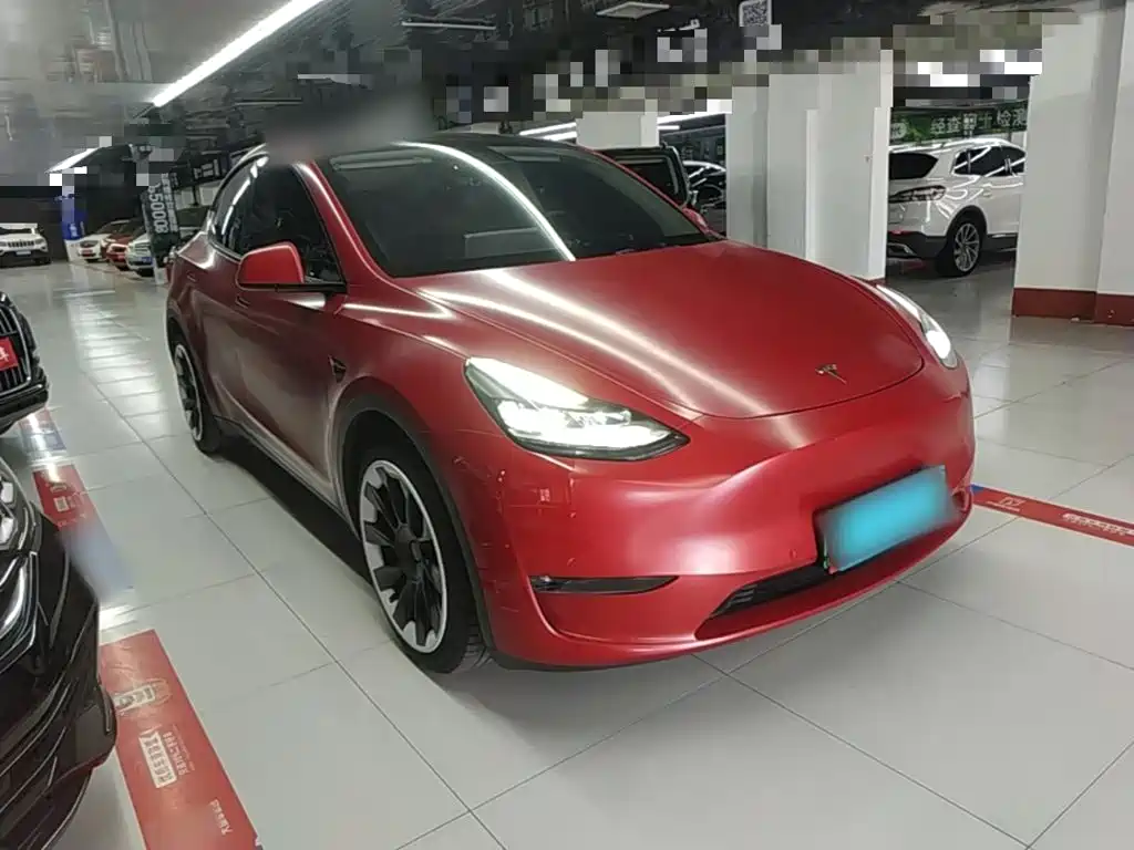 Tesla Model Y — фото 4