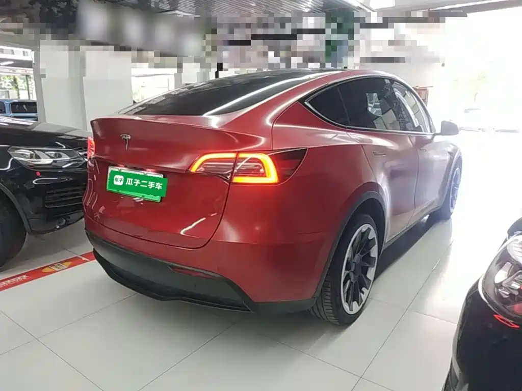 Tesla Model Y — фото 7