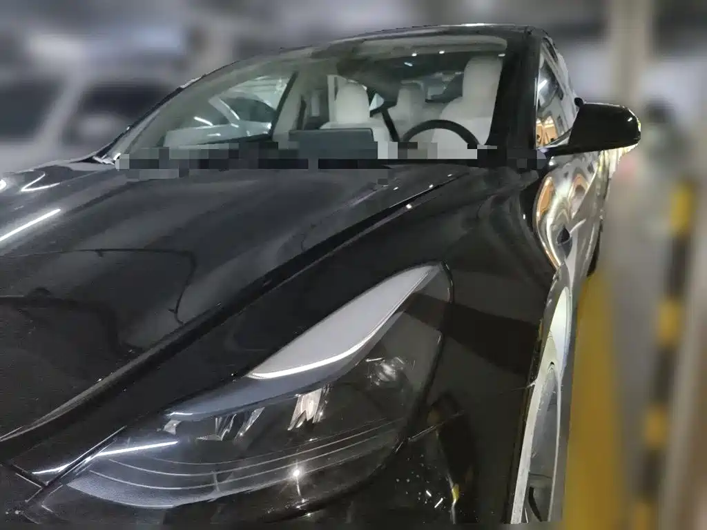 Tesla Model 3 — фото 3