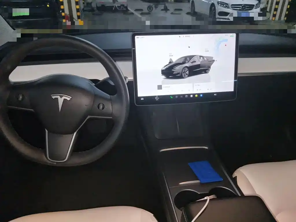 Tesla Model 3 — фото 5