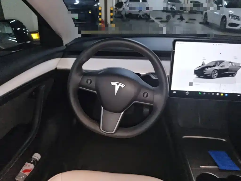 Tesla Model 3 — фото 6