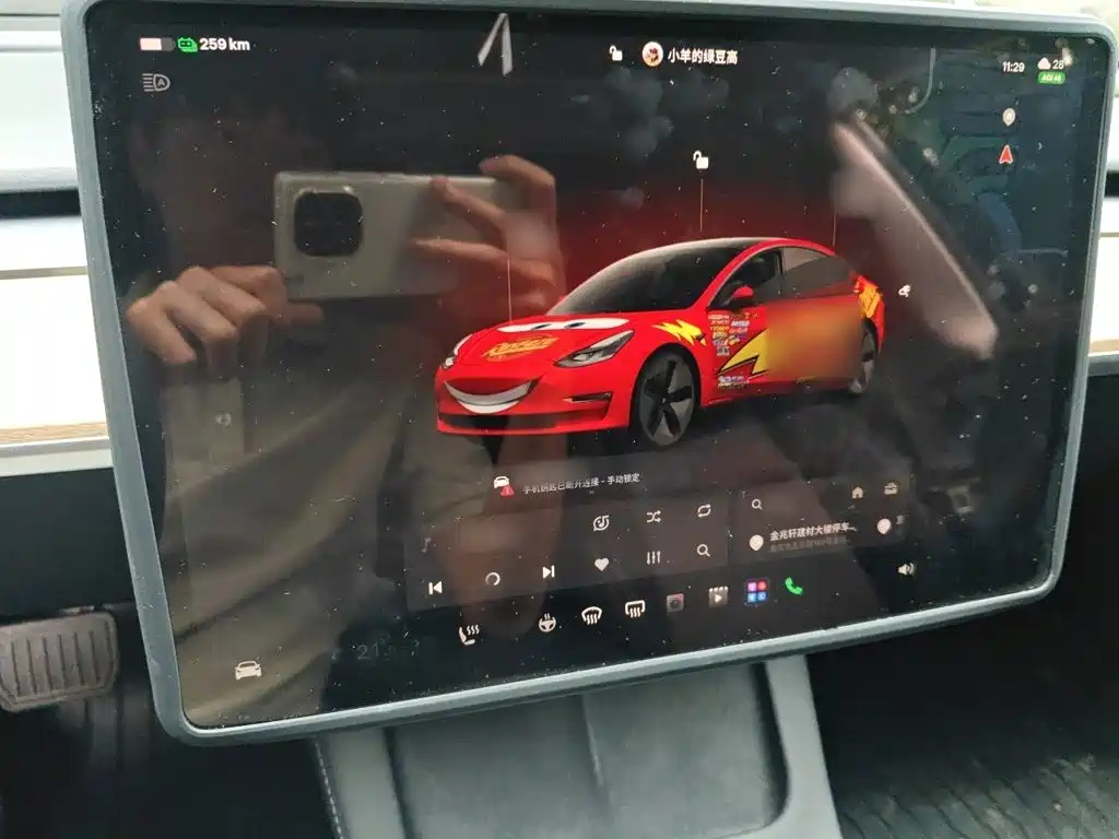 Tesla Model 3 — фото 6
