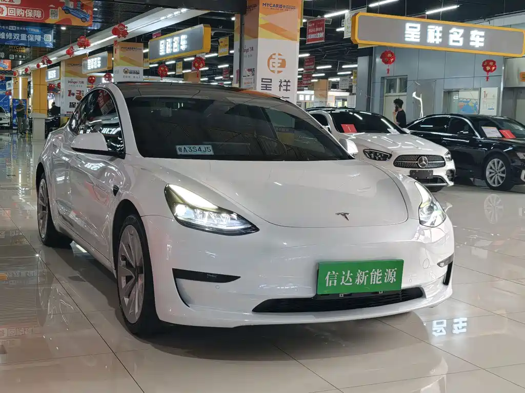 Tesla Model Y — фото 2