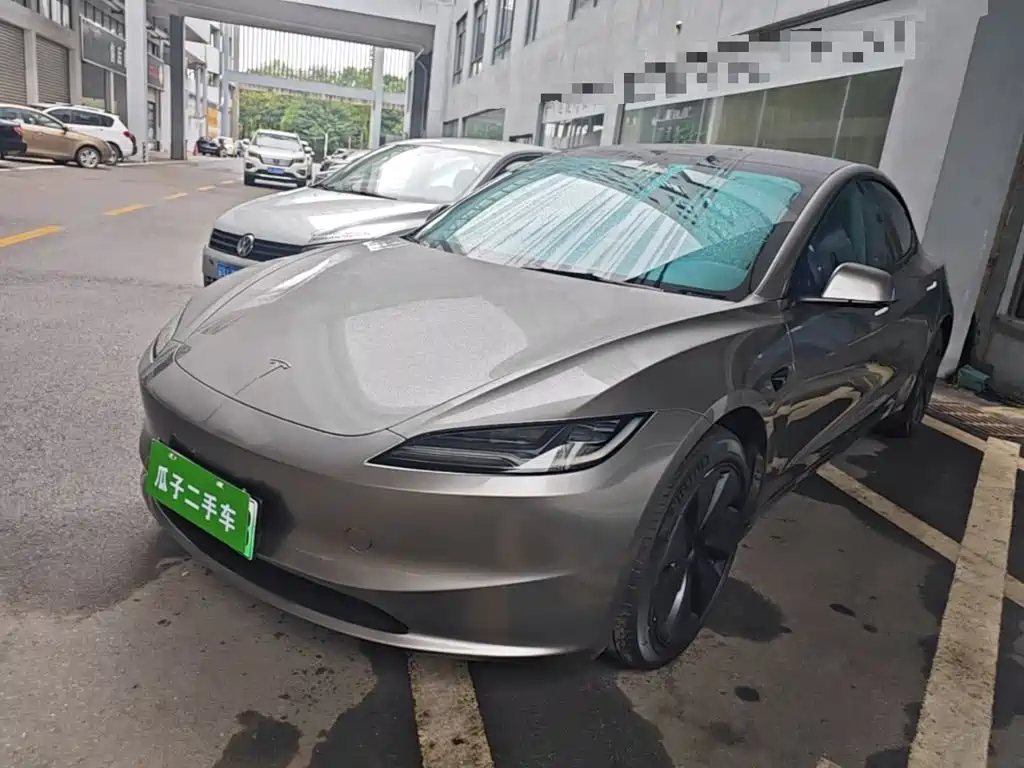 Tesla Model 3 — фото 2