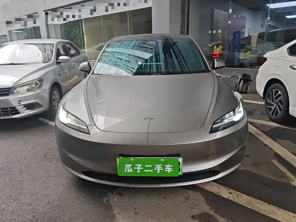 Tesla Model 3 — фото 3