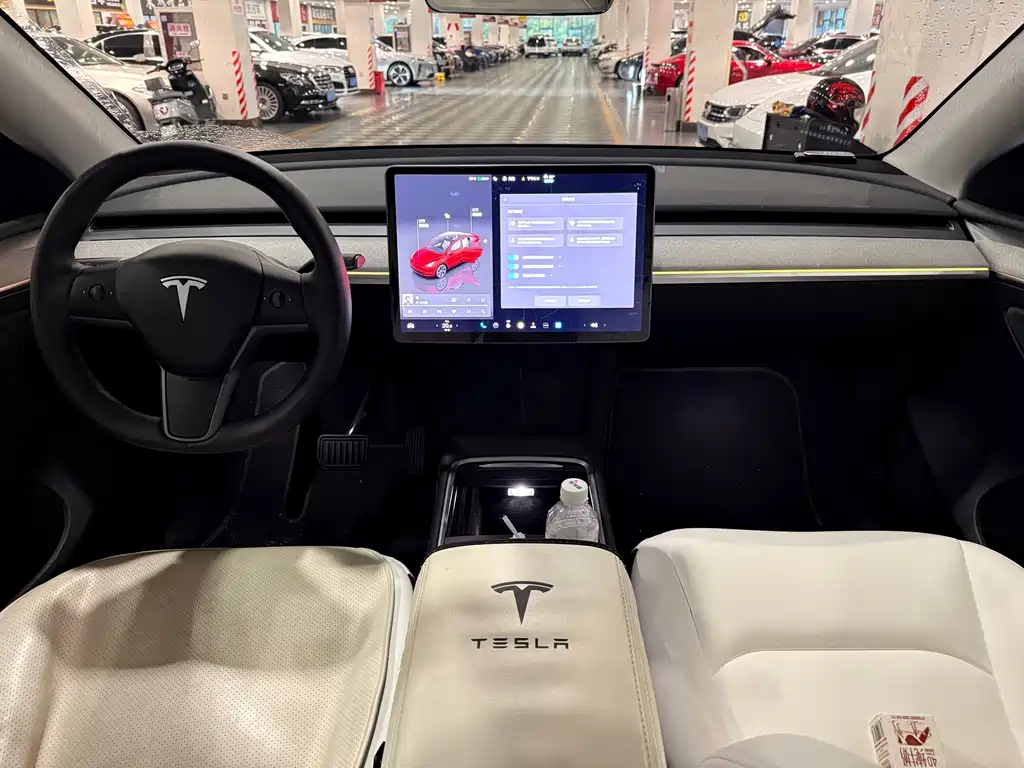 Tesla Model Y — фото 7