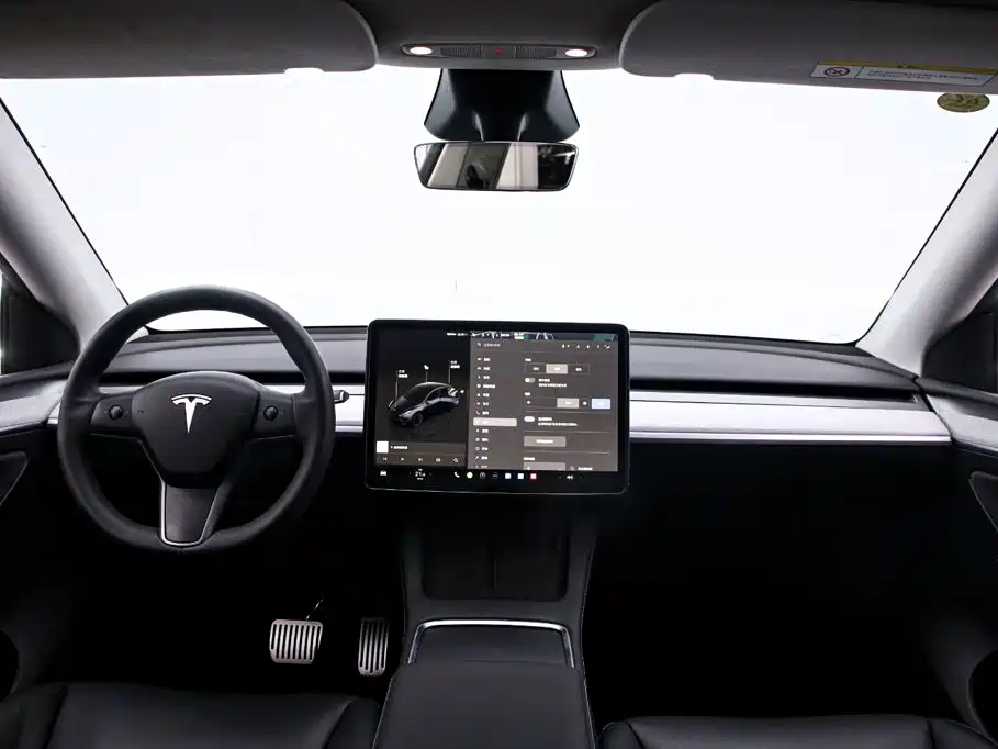 Tesla Model Y — фото 5