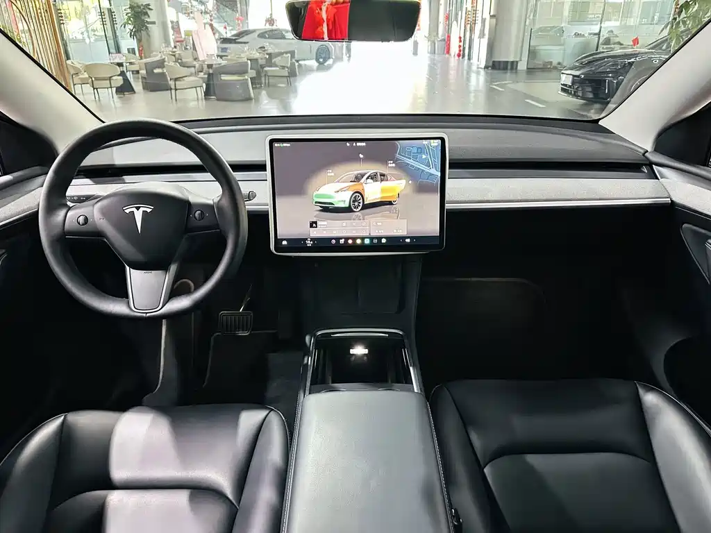 Tesla Model Y — фото 5