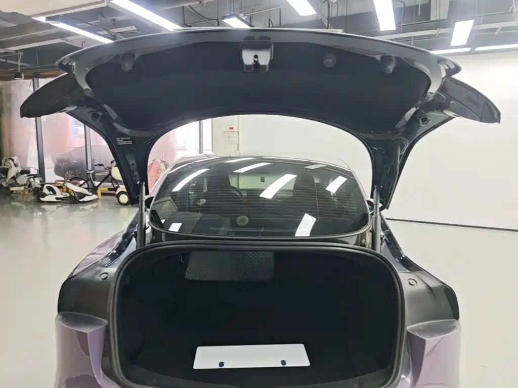 Tesla Model 3 — фото 19