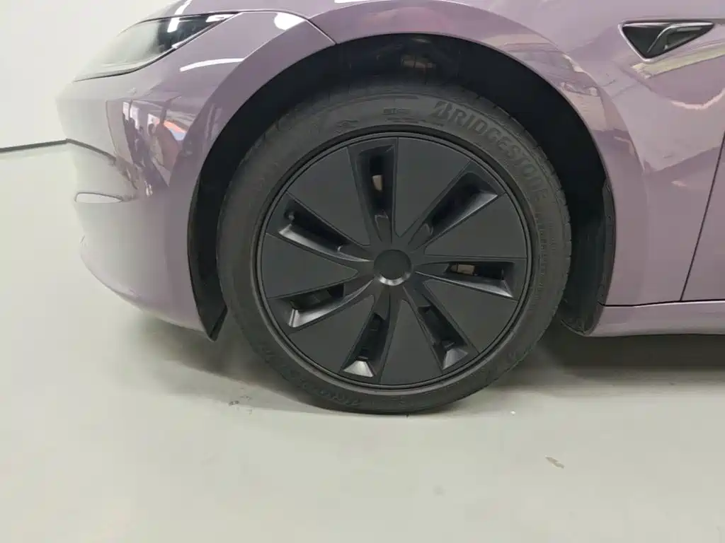 Tesla Model 3 — фото 23