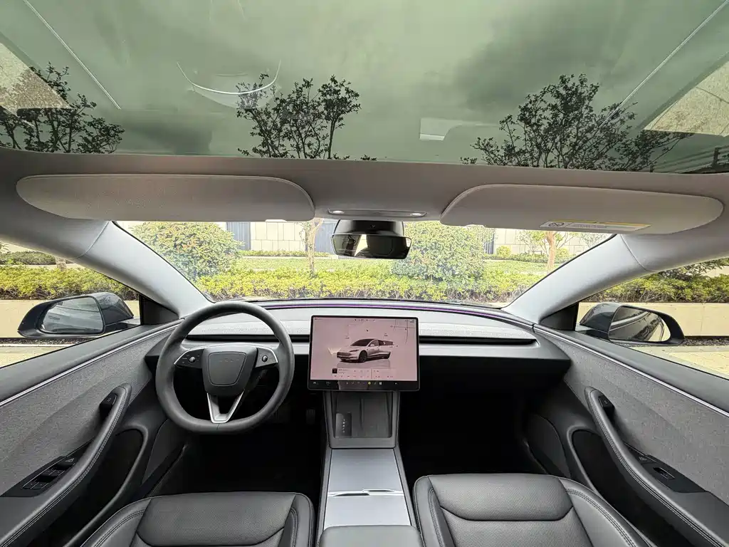 Tesla Model 3 — фото 10