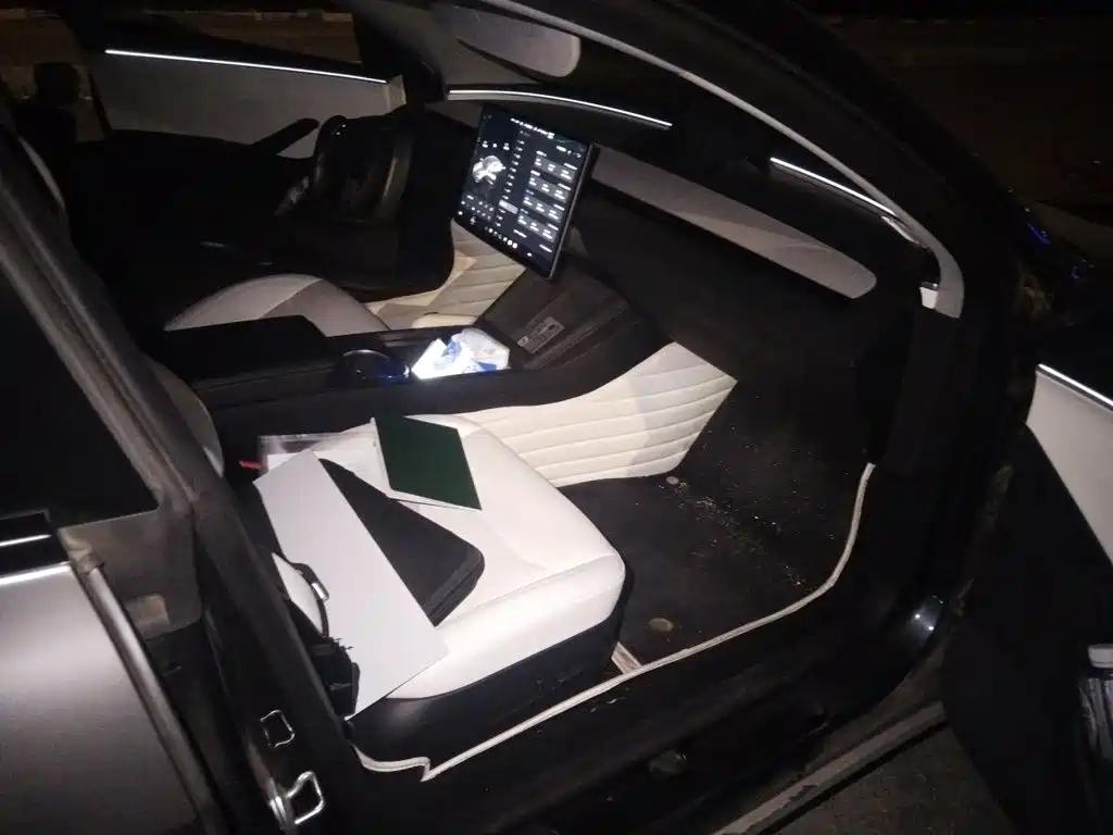 Tesla Model 3 — фото 19