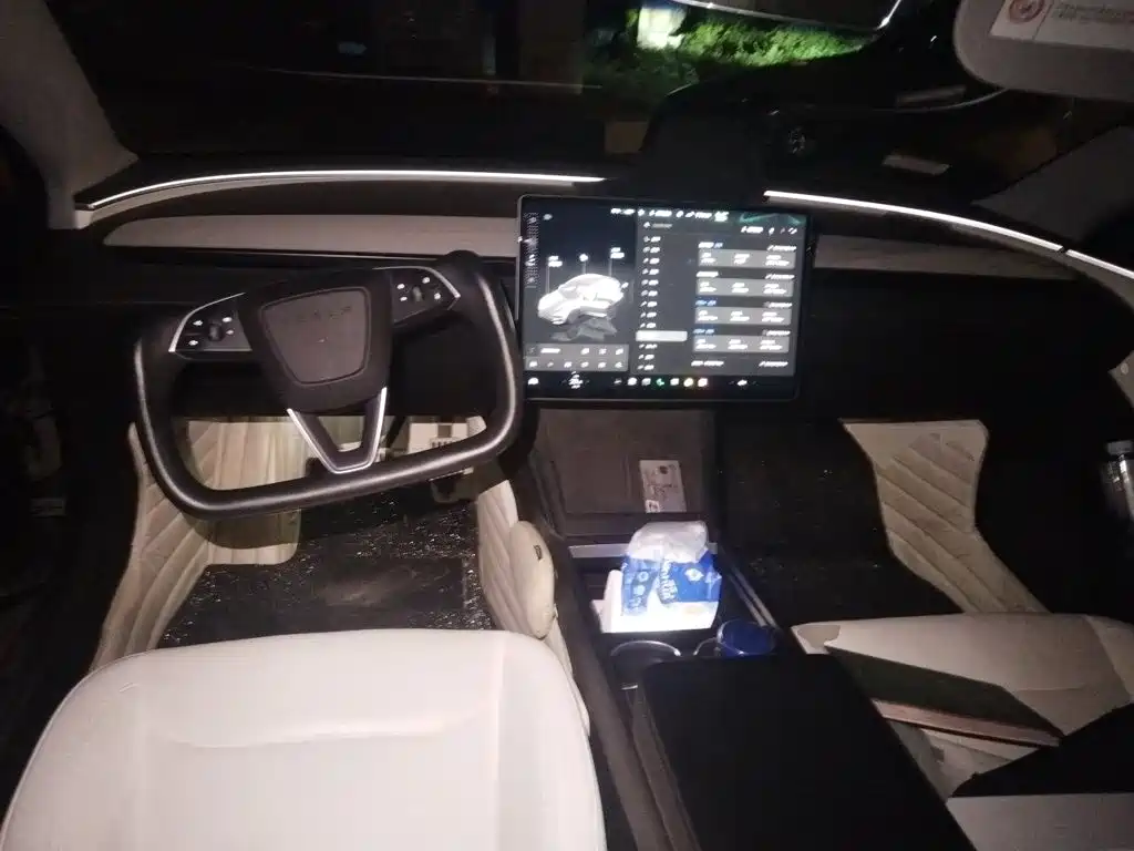 Tesla Model 3 — фото 5