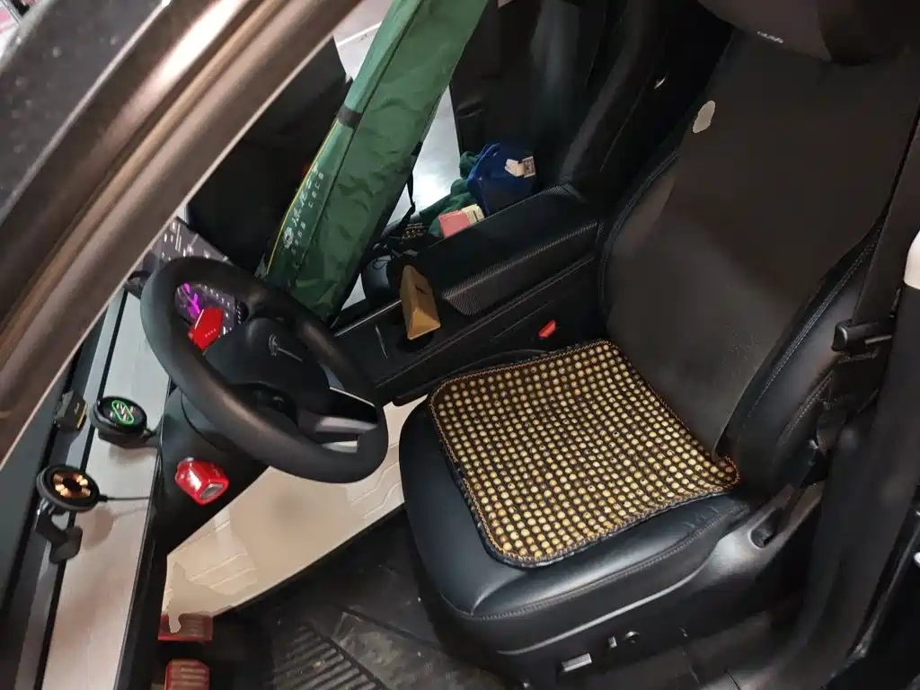 Tesla Model Y — фото 11