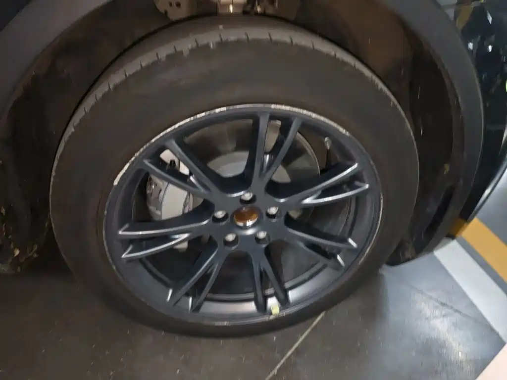 Tesla Model Y — фото 25