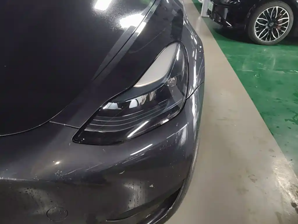 Tesla Model Y — фото 24