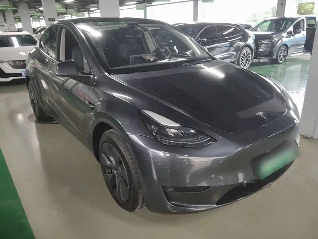 Tesla Model Y — фото 4
