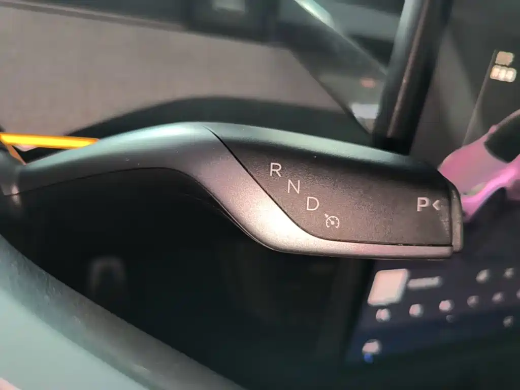 Tesla Model Y — фото 14