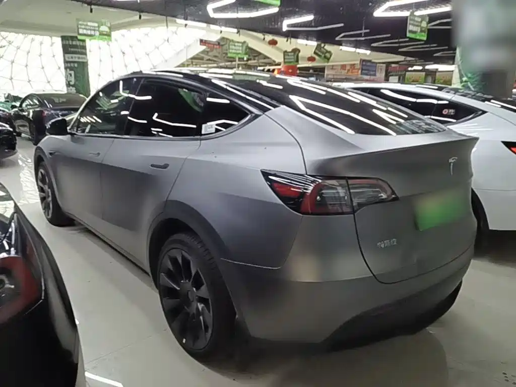 Tesla Model Y — фото 5