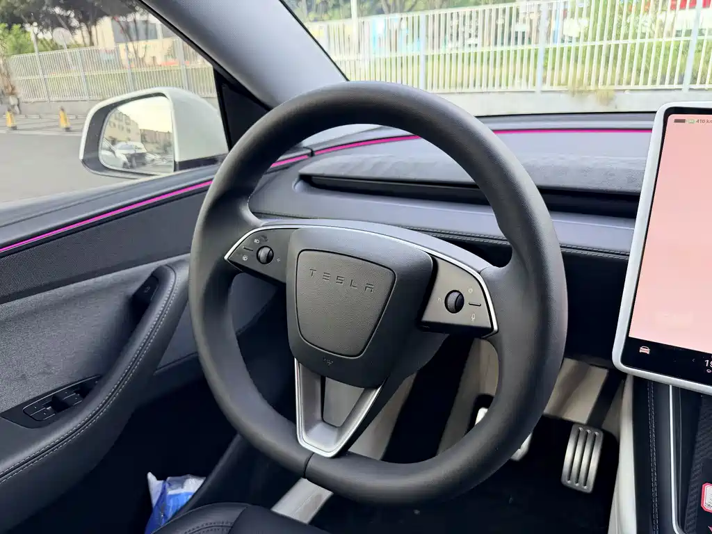Tesla Model Y — фото 5