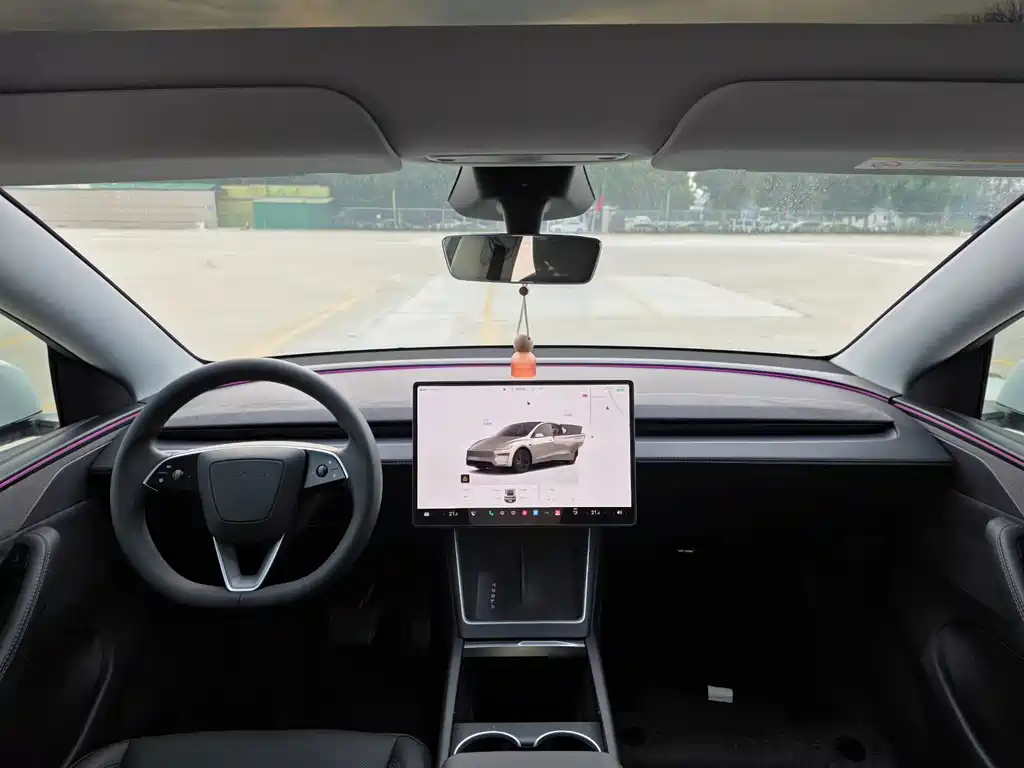 Tesla Model Y — фото 6