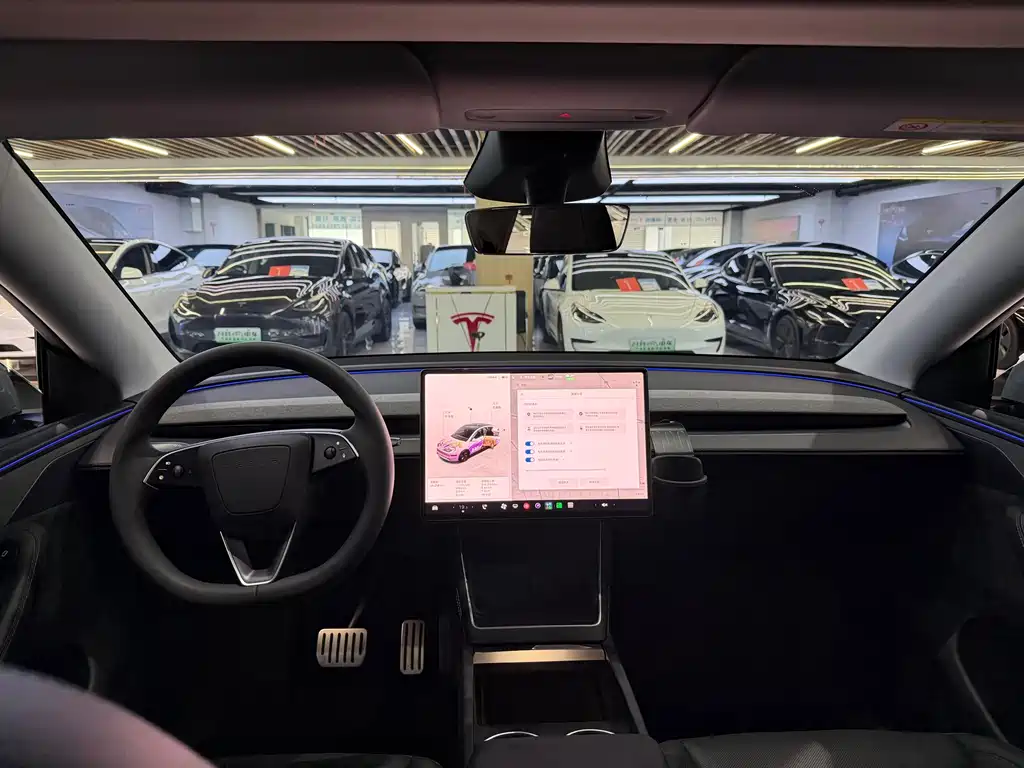 Tesla Model Y — фото 8